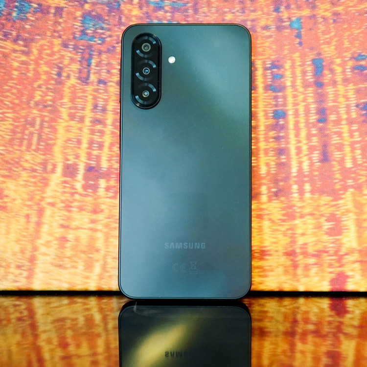 گوشی موبایل سامسونگ مدل Galaxy A17 4G دو سیم کارت ظرفیت 256 گیگابایت و رم 8 گیگابایت