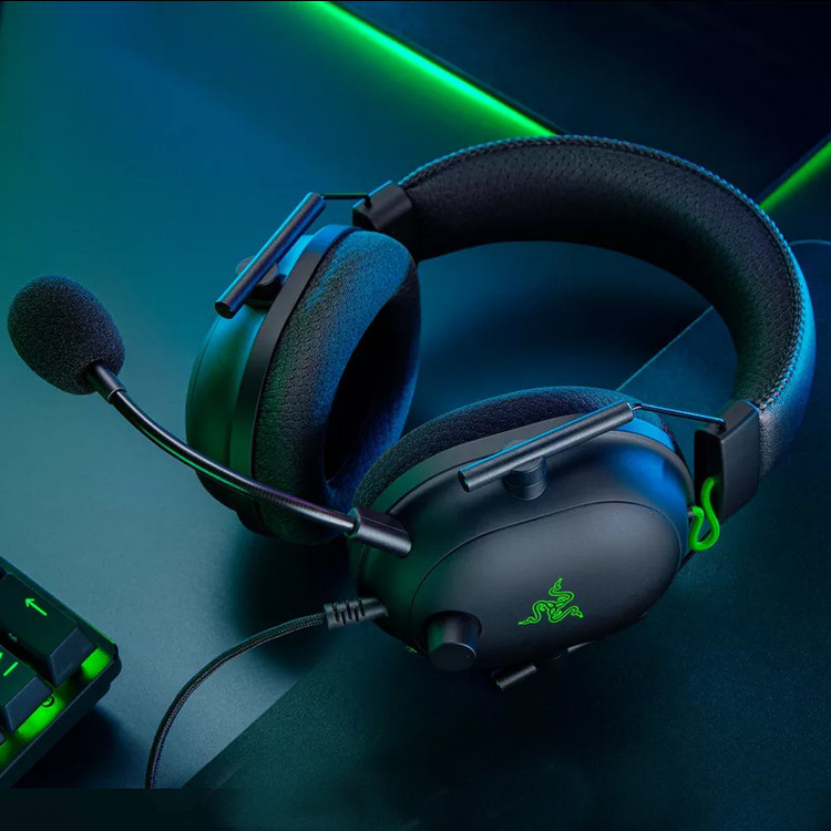 هدست گیمینگ بلوتوثی ریزر مدل BlackShark V2 X با نویز کنسلینگ بدنه، نویز کنسلینگ میکروفون (ENC)، اتصال از طریق جک 3.5 میلیمتری، دارای صدای فراگیر 7.1 کاناله، دارای تکنولوژی صدای 360 درجه