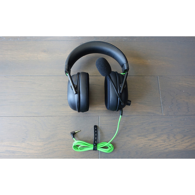 هدست گیمینگ بلوتوثی ریزر مدل BlackShark V2 X با نویز کنسلینگ بدنه، نویز کنسلینگ میکروفون (ENC)، اتصال از طریق جک 3.5 میلیمتری، دارای صدای فراگیر 7.1 کاناله، دارای تکنولوژی صدای 360 درجه