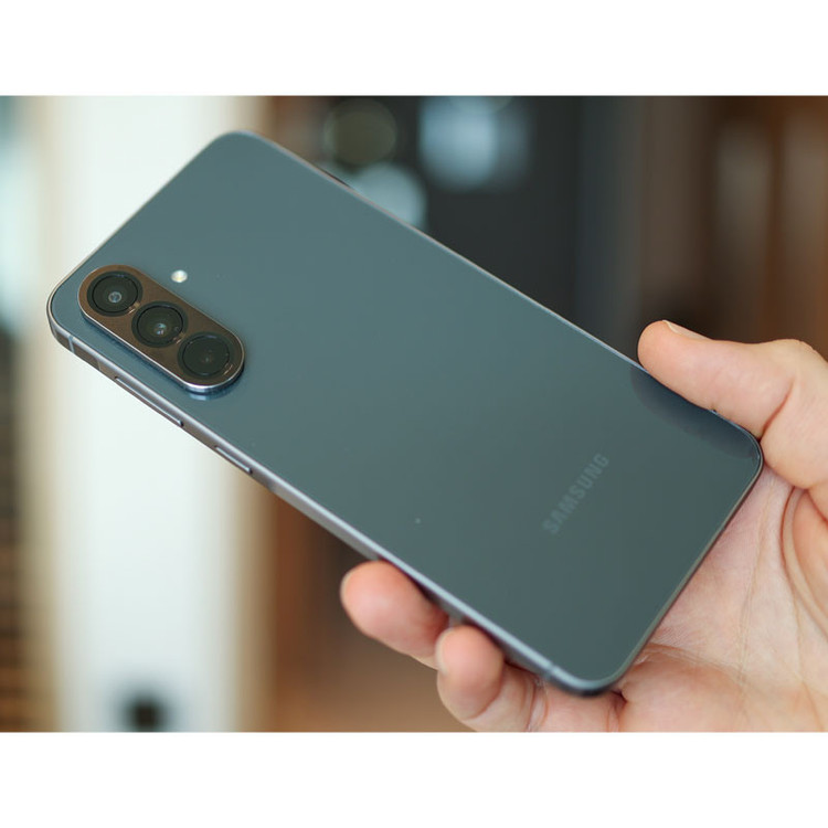 گوشی موبایل سامسونگ مدل Galaxy A56 دو سیم کارت ظرفیت 256 گیگابایت و رم 12 گیگابایت - ویتنام - به همراه شارژر 45 وات سامسونگ