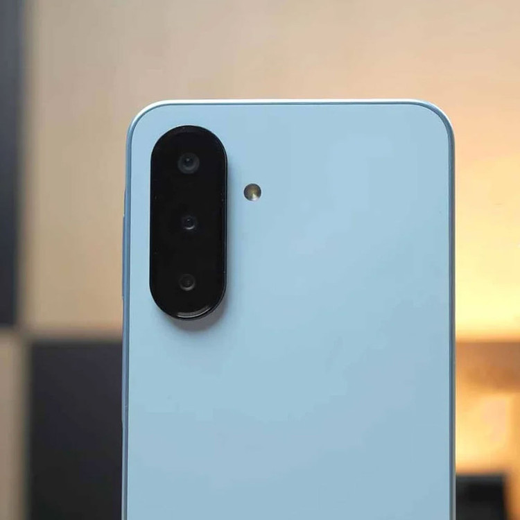 گوشی موبایل سامسونگ مدل Galaxy A17 4G دو سیم کارت ظرفیت 128 گیگابایت و رم 4 گیگابایت - به همراه شارژر 25 وات سامسونگ