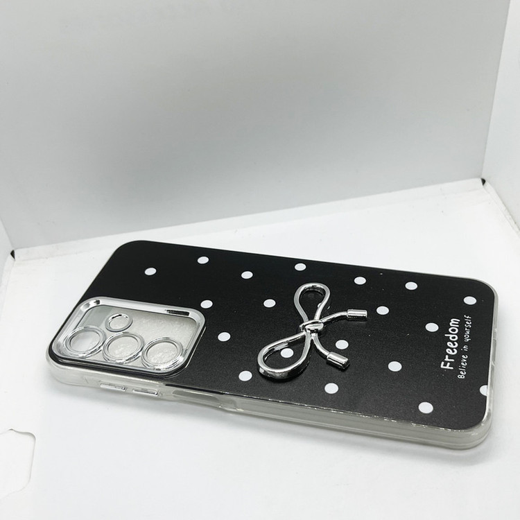 کاور قاب ناب مدل فانتزی دخترانه طرح خال خالی مناسب برای گوشی موبایل سامسونگ Galaxy A16 / A16 5G