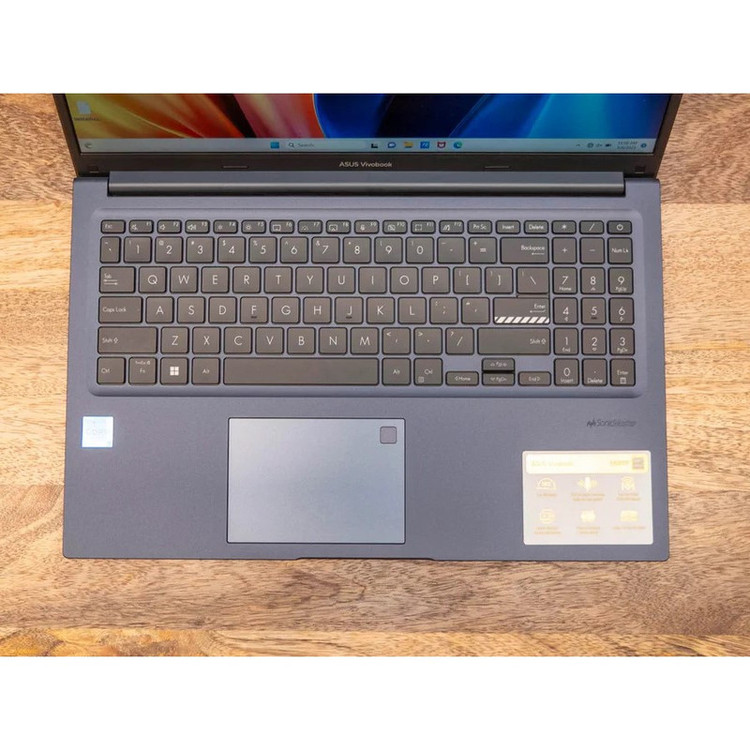 لپتاپ ایسوس مدل Vivobook 15 F1504VA-NJ825 با پردازنده Core i7-1355U، رم DDR4 12GB با فرکانس 3200MHz، حافظه SSD با ظرفیت 512GB، نمایشگر 15.6 اینچ TN با وضوح Full HD، دارای نور پسزمینه کیبورد و حسگر اثر انگشت